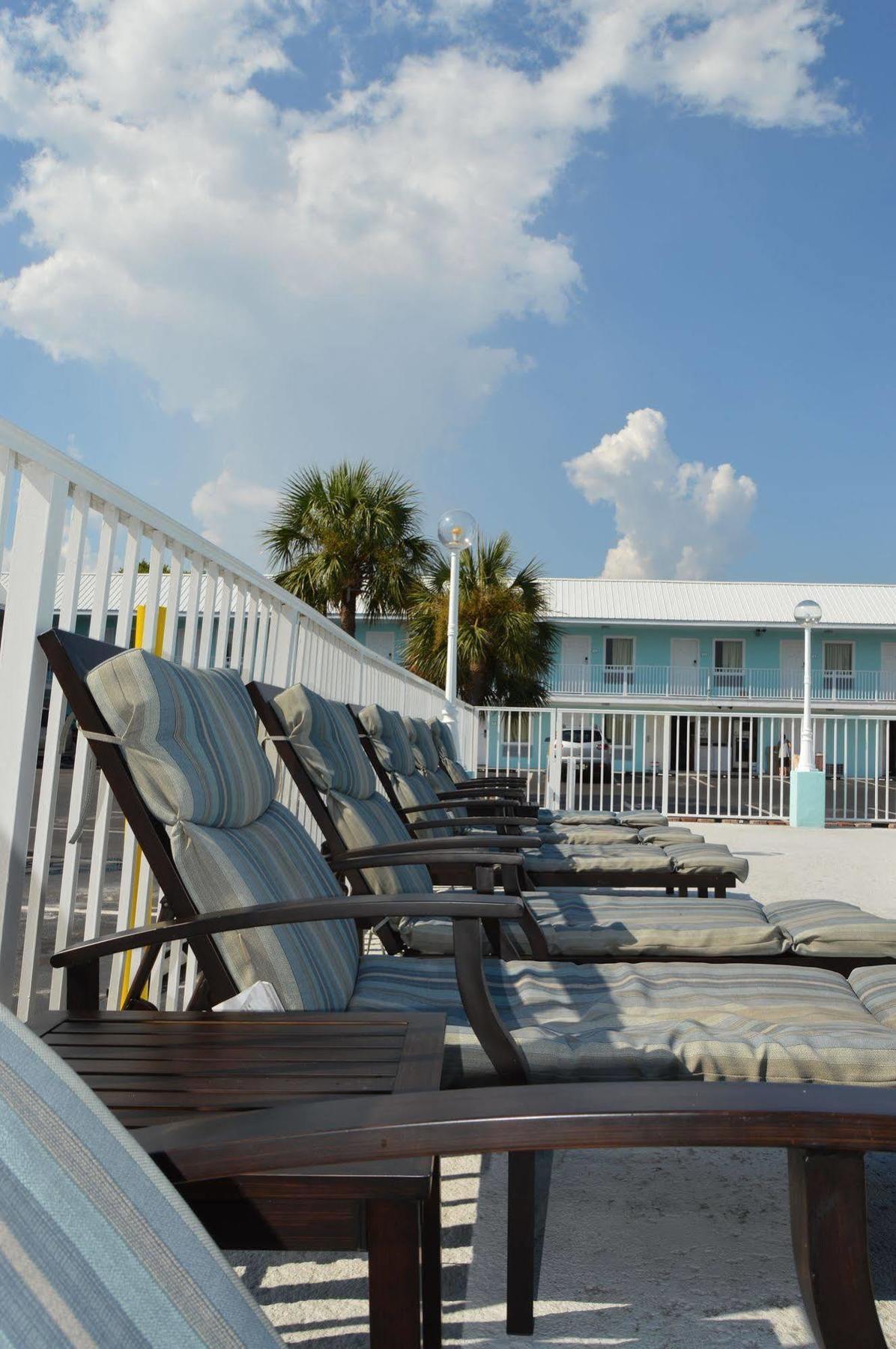 Destin Inn & Suites Buitenkant foto